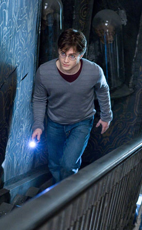 DANIEL RADCLIFFE, HARRY POTTER AND THE DEATHLY HALLOWS DANIEL RADCLIFFE, HARRY POTTER AND THE DEATHLY HALLOWS